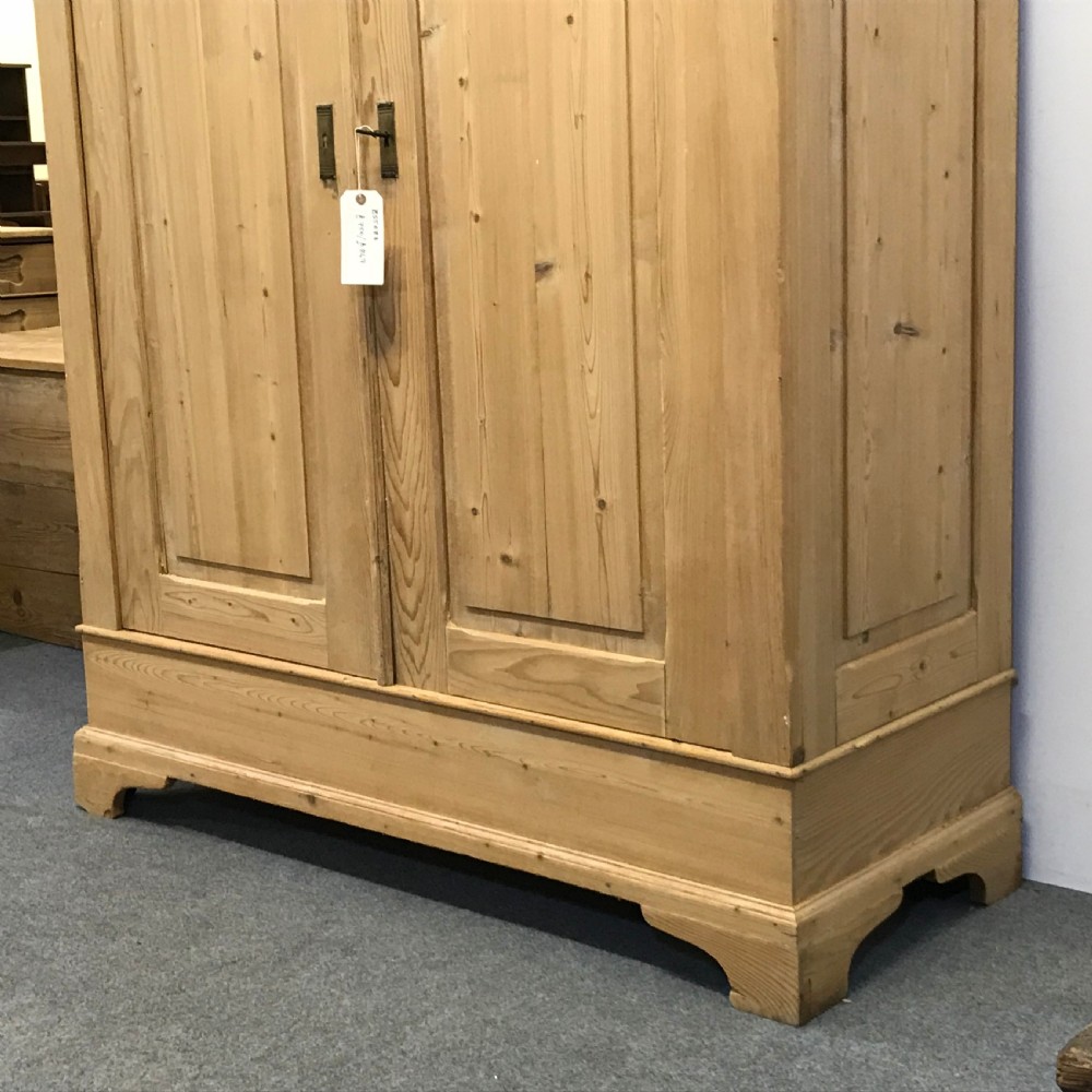 SMALL ANTIQUE PINE DOUBLE WARDROBE  View V