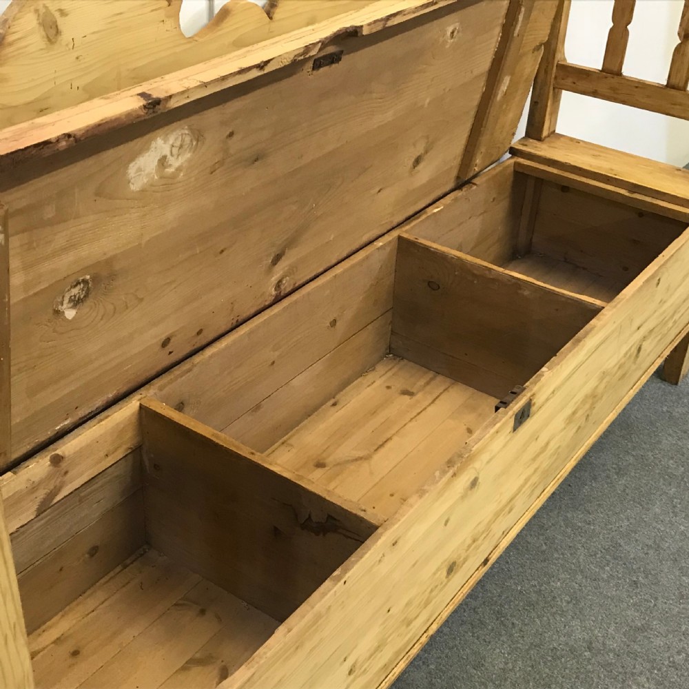 LARGE 19TH CENTURY STORAGE BENCH  View V