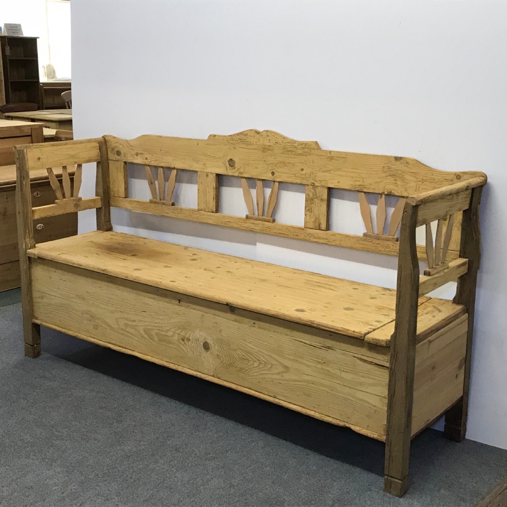 ANTIQUE PINE FARMHOUSE SETTLE WITH STORAGE SEAT View III