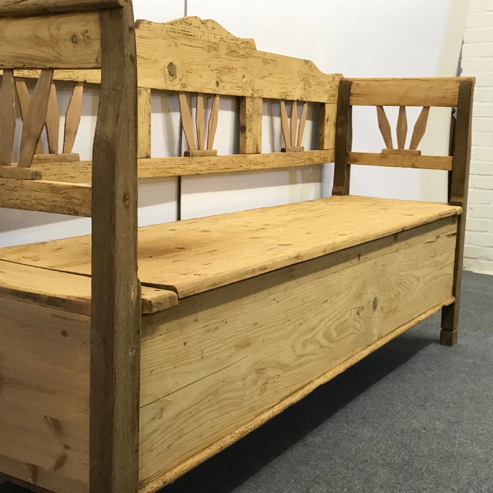 ANTIQUE PINE FARMHOUSE SETTLE WITH STORAGE SEAT View IV