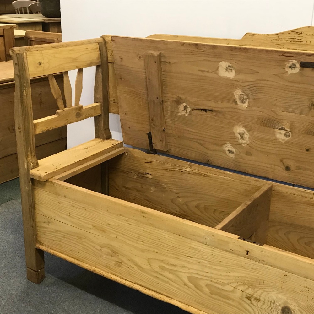 ANTIQUE PINE FARMHOUSE SETTLE WITH STORAGE SEAT View VI