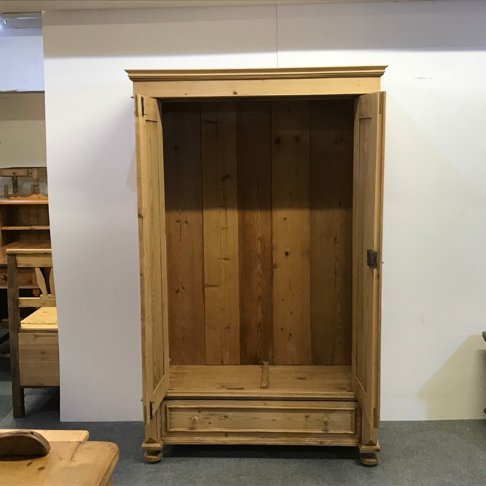 SMALL DOUBLE PINE WARDROBE C.1910 View VI