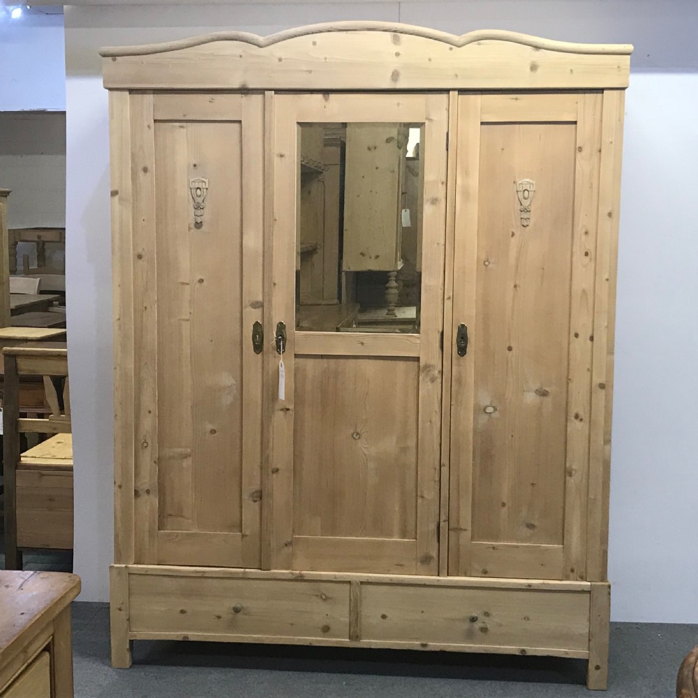 LARGE ANTIQUE PINE TRIPLE DOOR WARDROBE (DISMANTLES)
