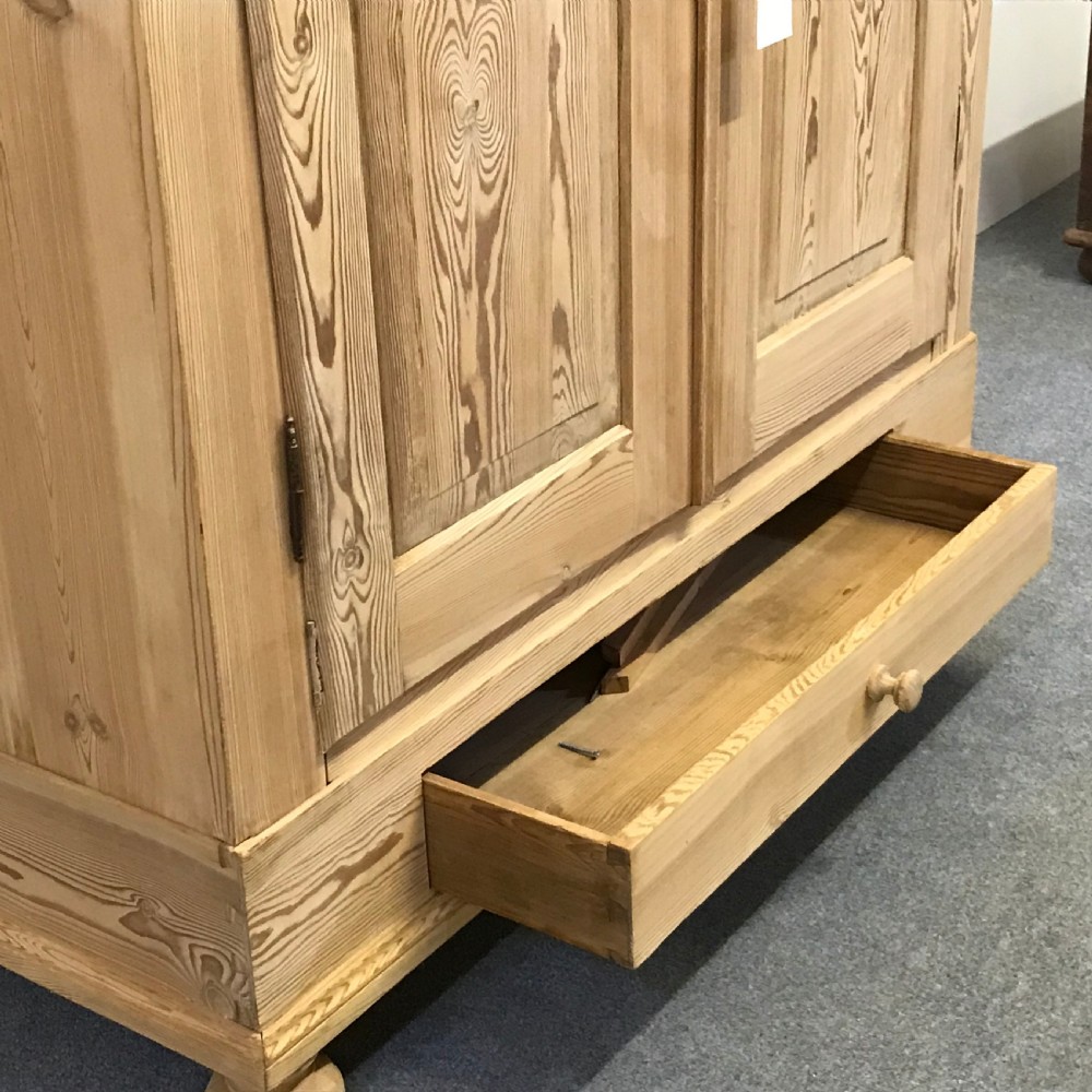 ANTIQUE PINE DOUBLE WARDROBE WITH DRAWER (DISMANTLES) View VI