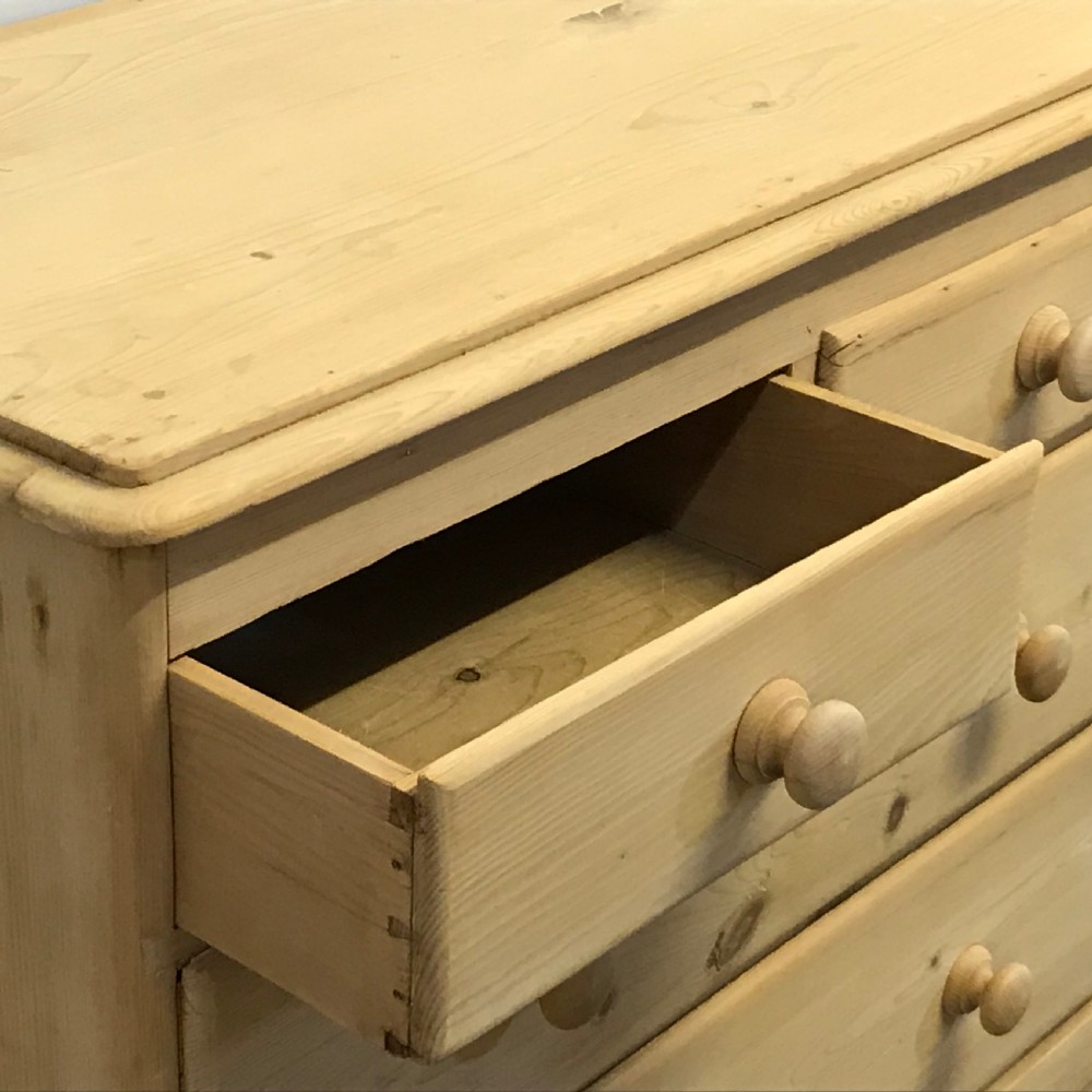 Late Victorian Pine Chest of Drawers  View IV