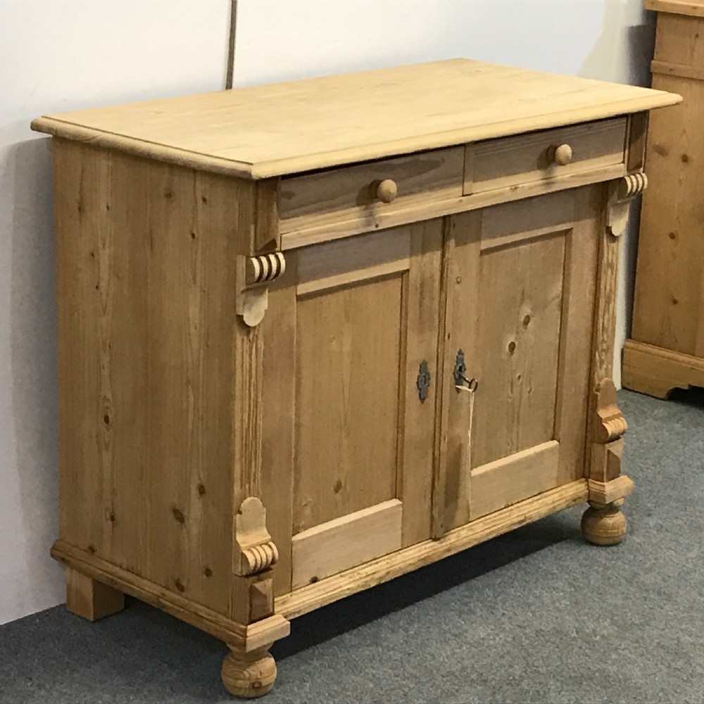 ANTIQUE PINE FARMHOUSE KITCHEN DRESSER BASE View II