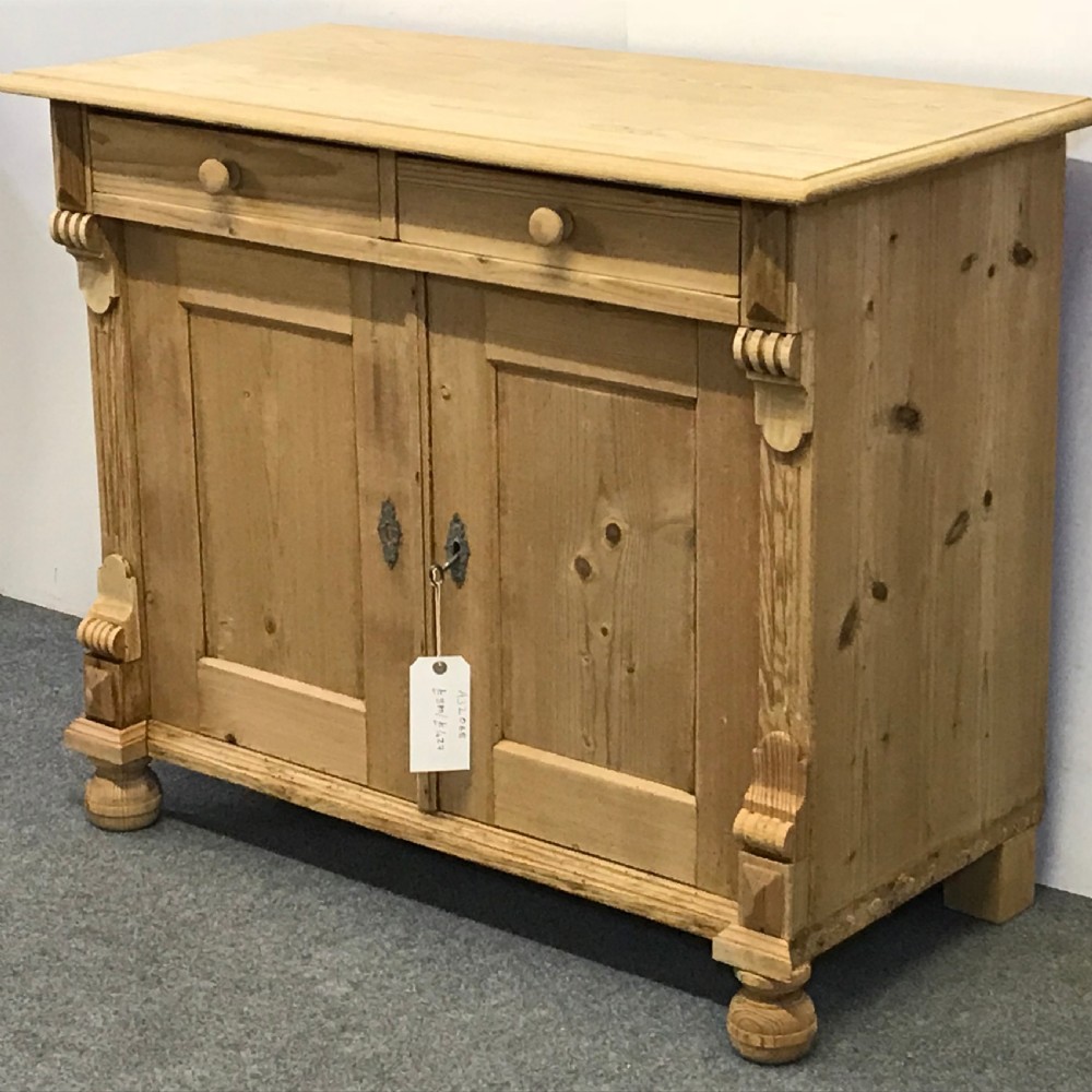 ANTIQUE PINE FARMHOUSE KITCHEN DRESSER BASE View III