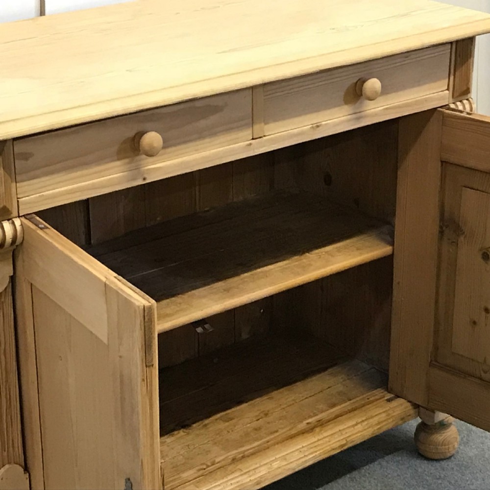 ANTIQUE PINE FARMHOUSE KITCHEN DRESSER BASE View V
