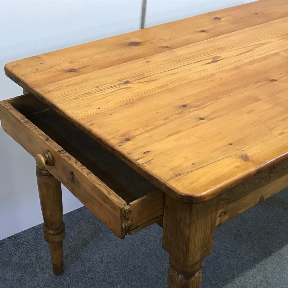 OLD ENGLISH PINE TABLE  View IV