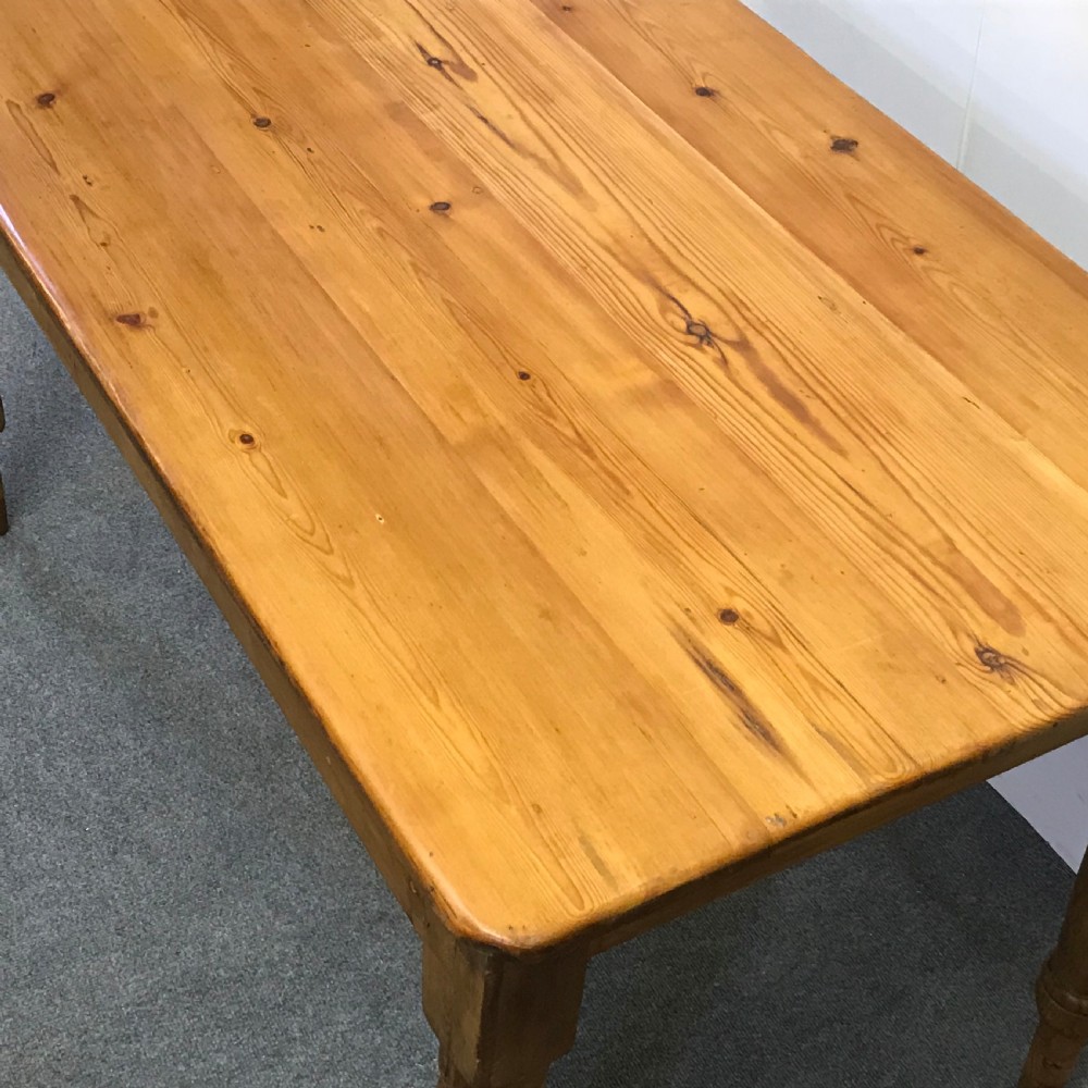 OLD ENGLISH PINE TABLE  View VII