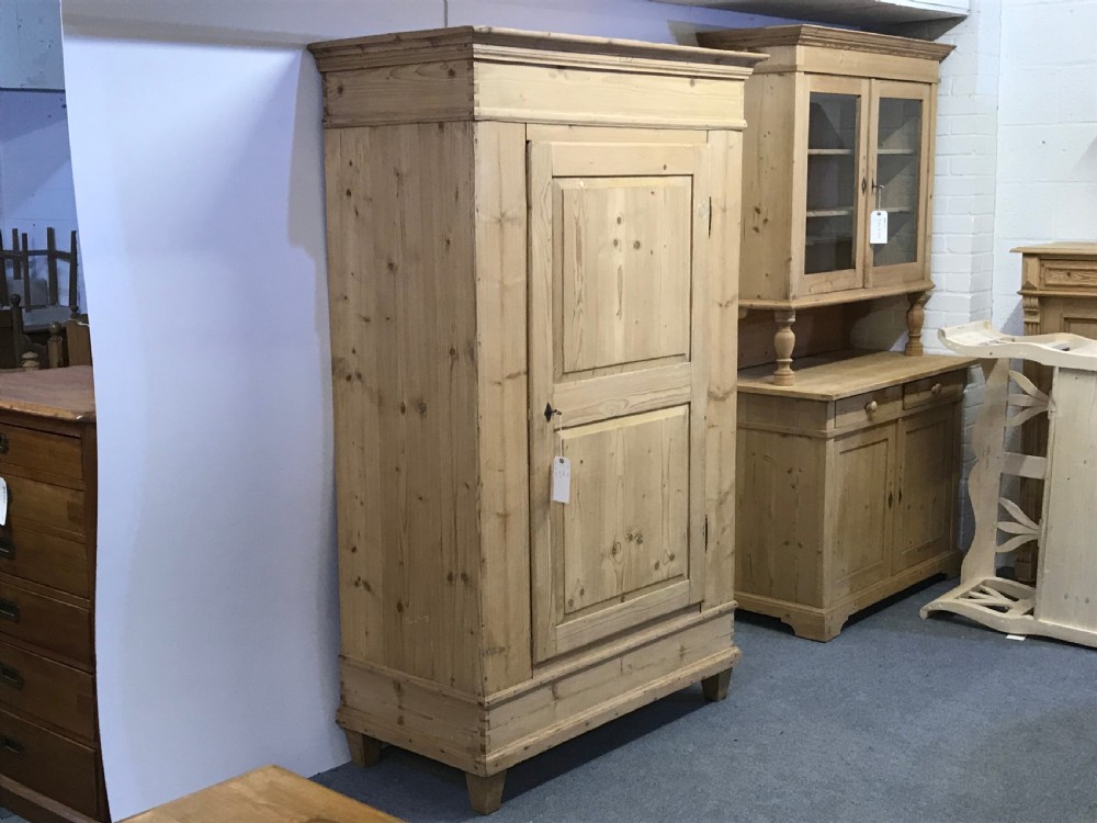 LATE 1800's  DEEP SINGLE DOOR WARDROBE (DISMANTLES) View IV