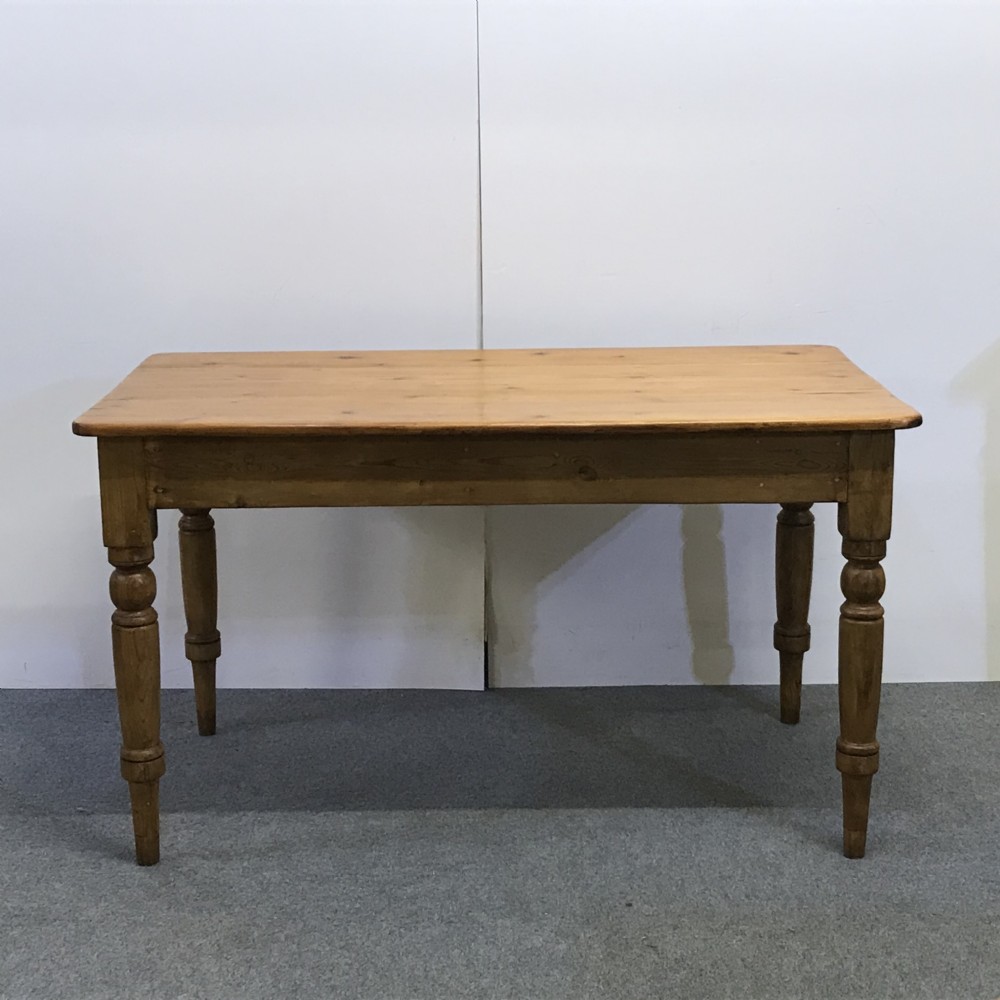 OLD ENGLISH PINE TABLE 