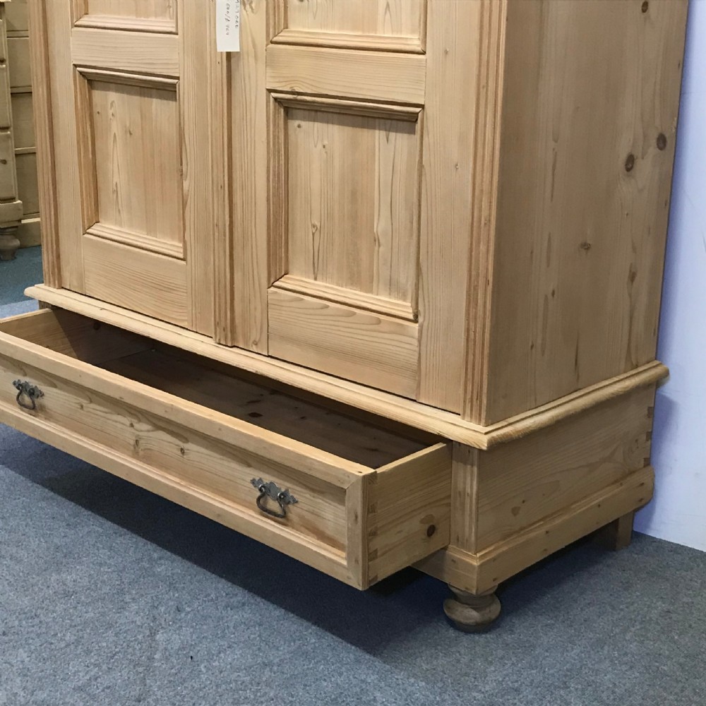 Small Double Antique Pine Wardrobe with Drawer (Dismantles) View IV