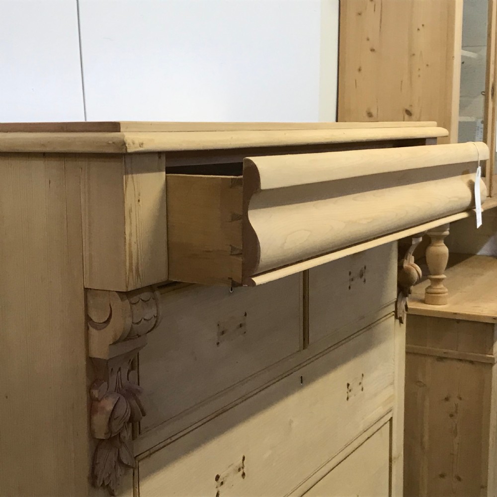 VERY LARGE GRAND ANTIQUE PINE SCOTTISH CHEST OF DRAWERS View IV