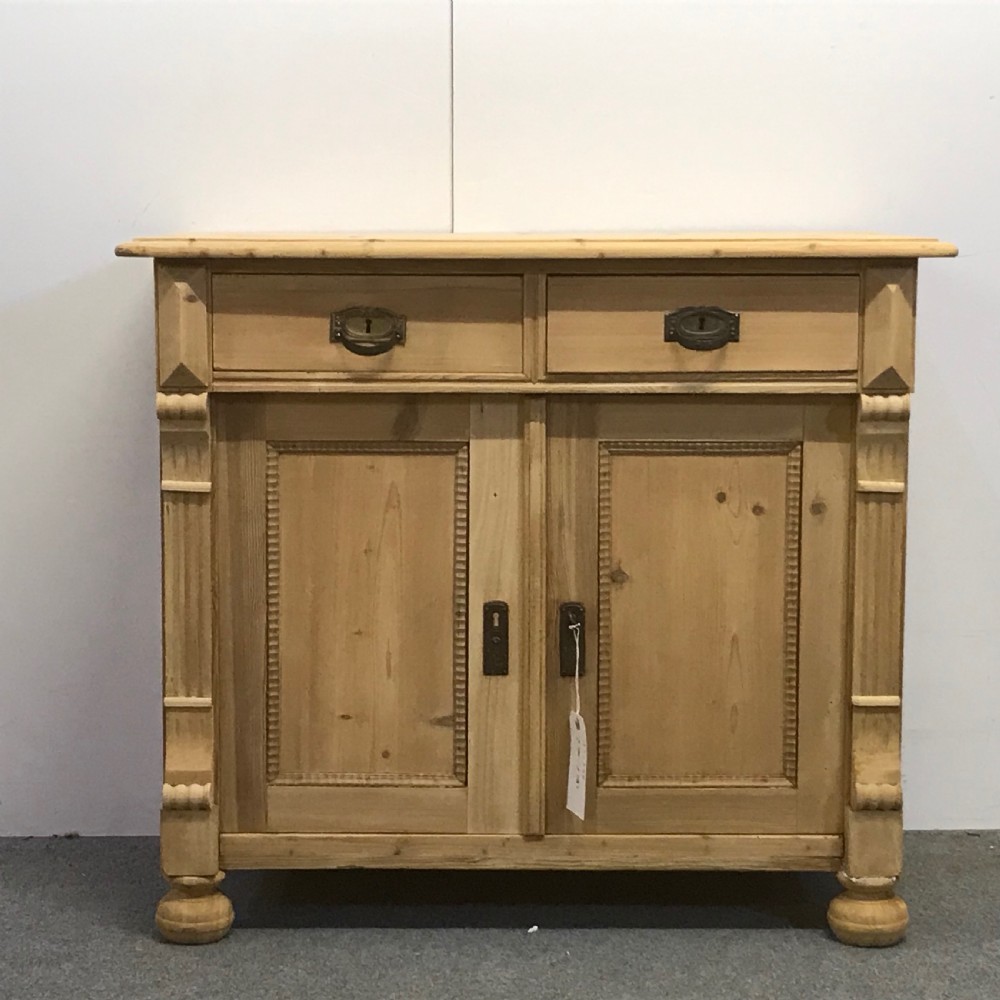 SMALL ANTIQUE PINE BEDSIDE CUPBOARD
