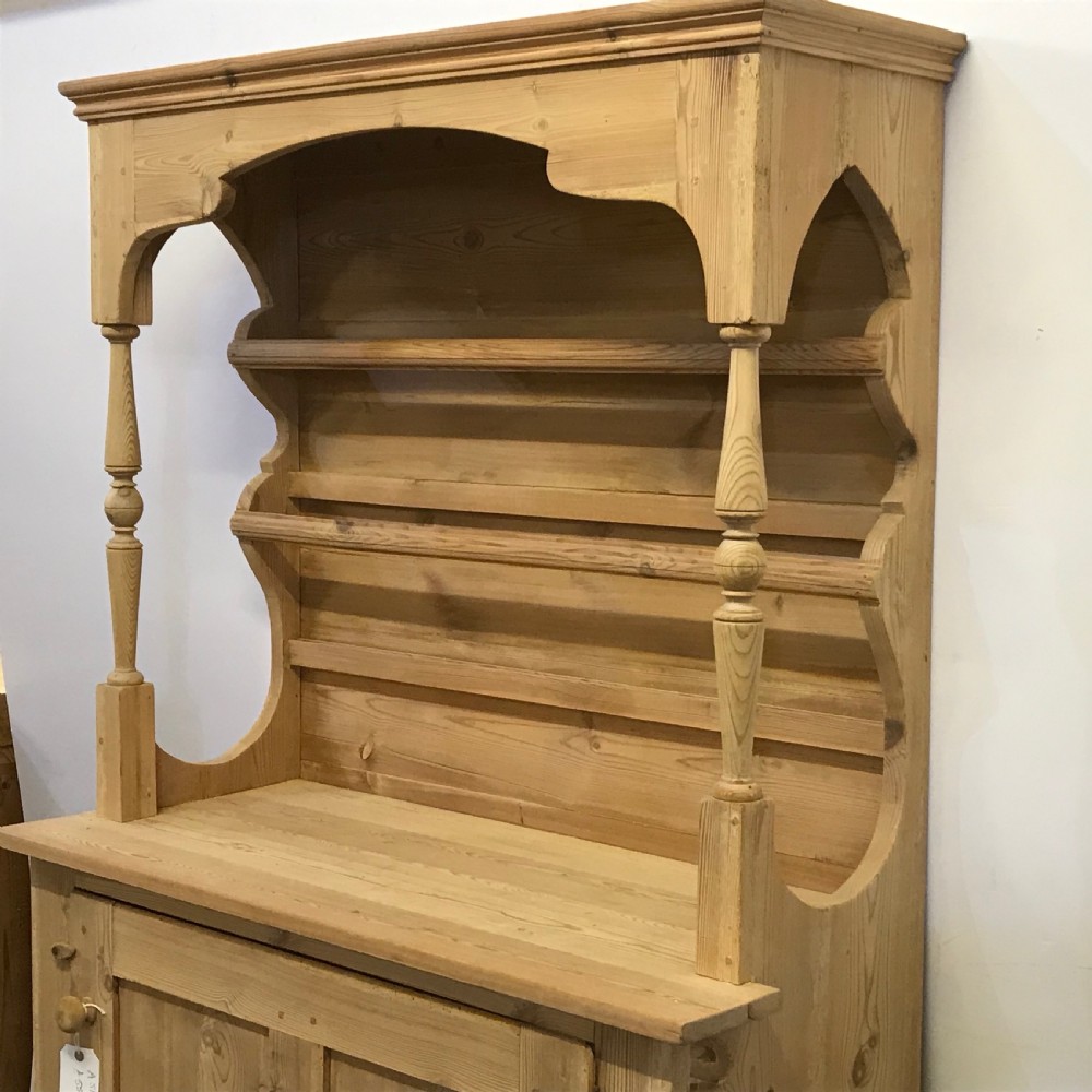 OLD PINE OPEN TOP FARMHOUSE DRESSER WITH PLATE RACKS  View III