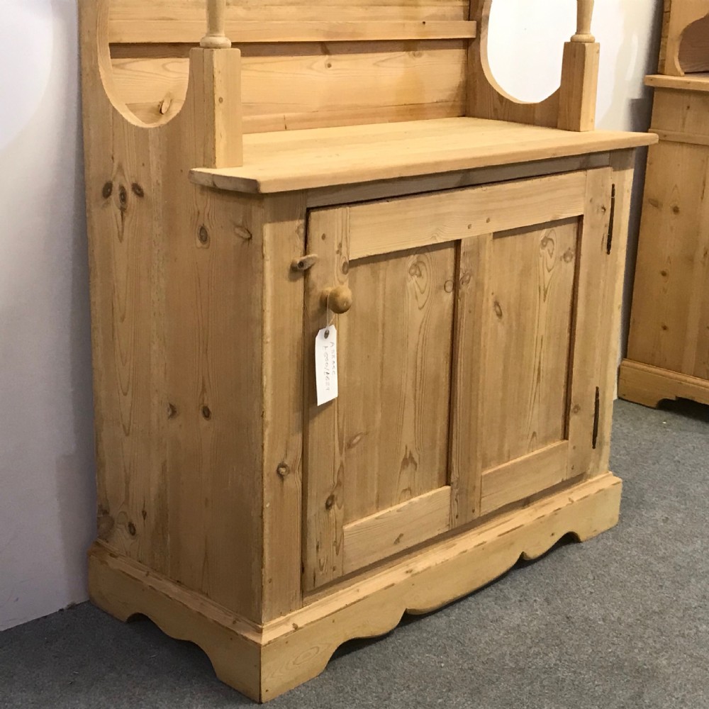OLD PINE OPEN TOP FARMHOUSE DRESSER WITH PLATE RACKS  View IV