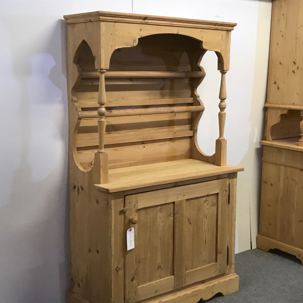 OLD PINE OPEN TOP FARMHOUSE DRESSER WITH PLATE RACKS  View VI