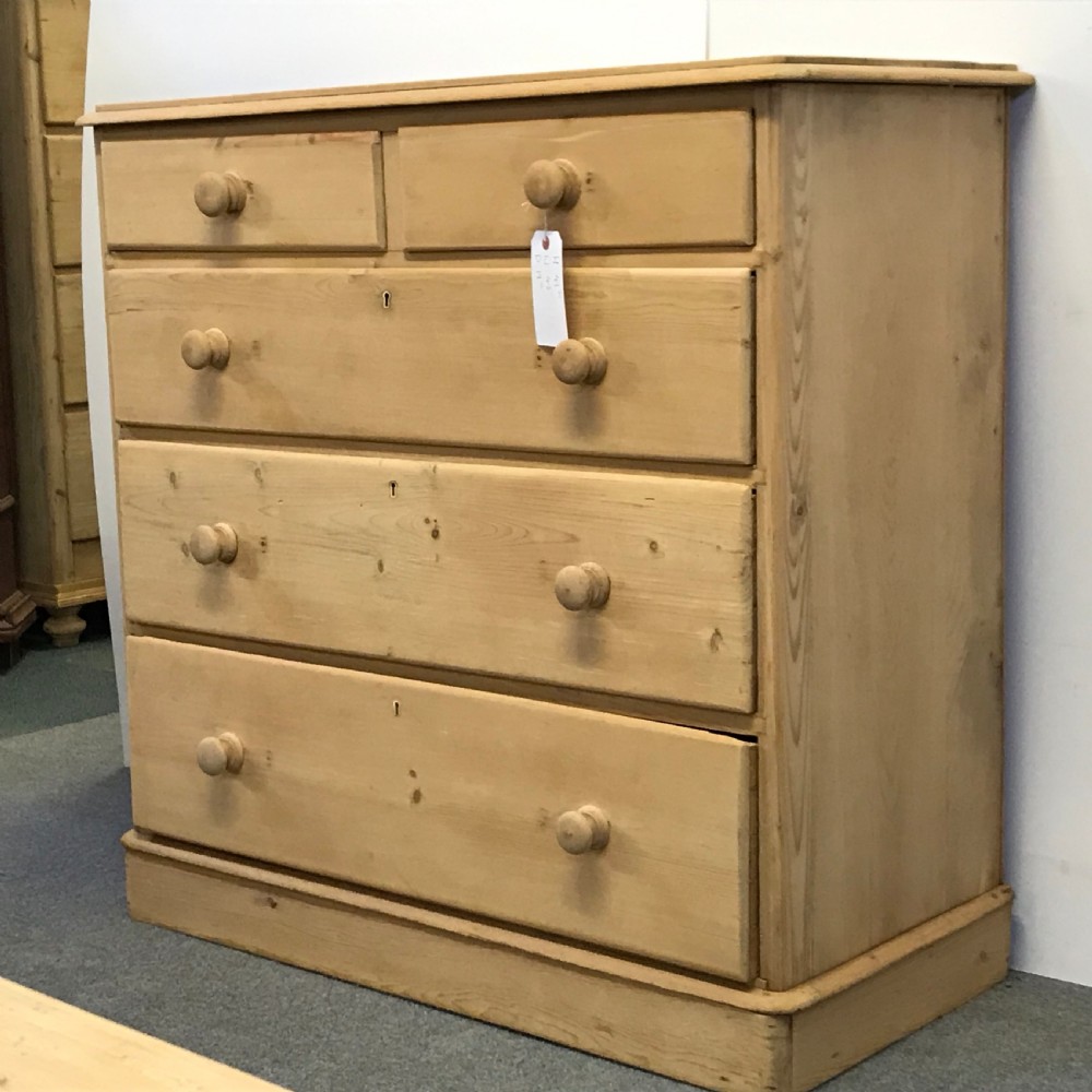 ENGLISH VICTORIAN PINE CHEST OF DRAWERS View III