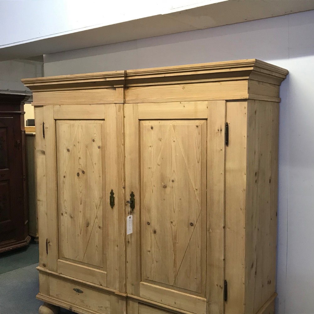 VERY LARGE ANTIQUE PINE TWO DOOR WARDROBE (DISMANTLES) View VI