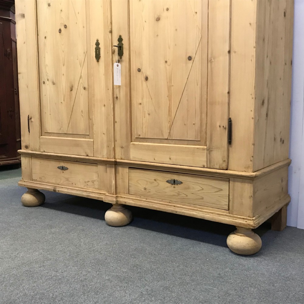 VERY LARGE ANTIQUE PINE TWO DOOR WARDROBE (DISMANTLES) View VII