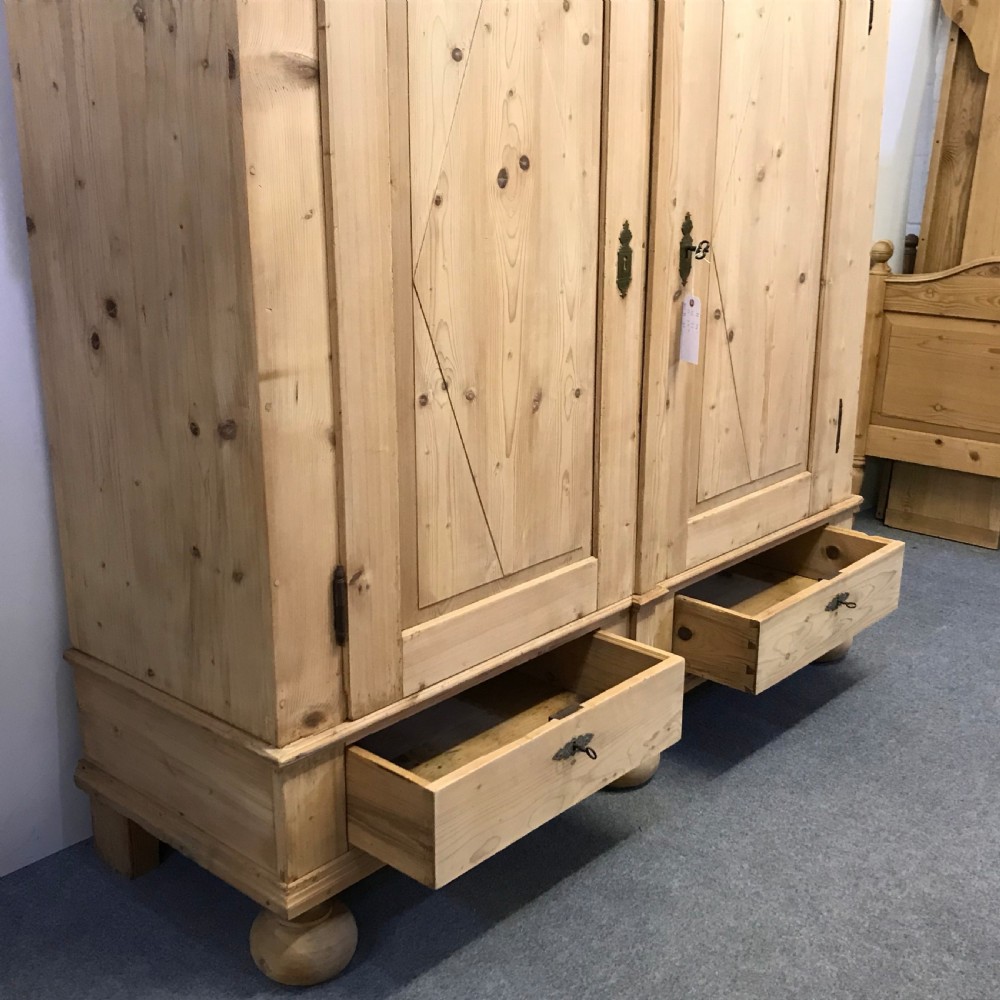 VERY LARGE ANTIQUE PINE TWO DOOR WARDROBE (DISMANTLES) View VIII