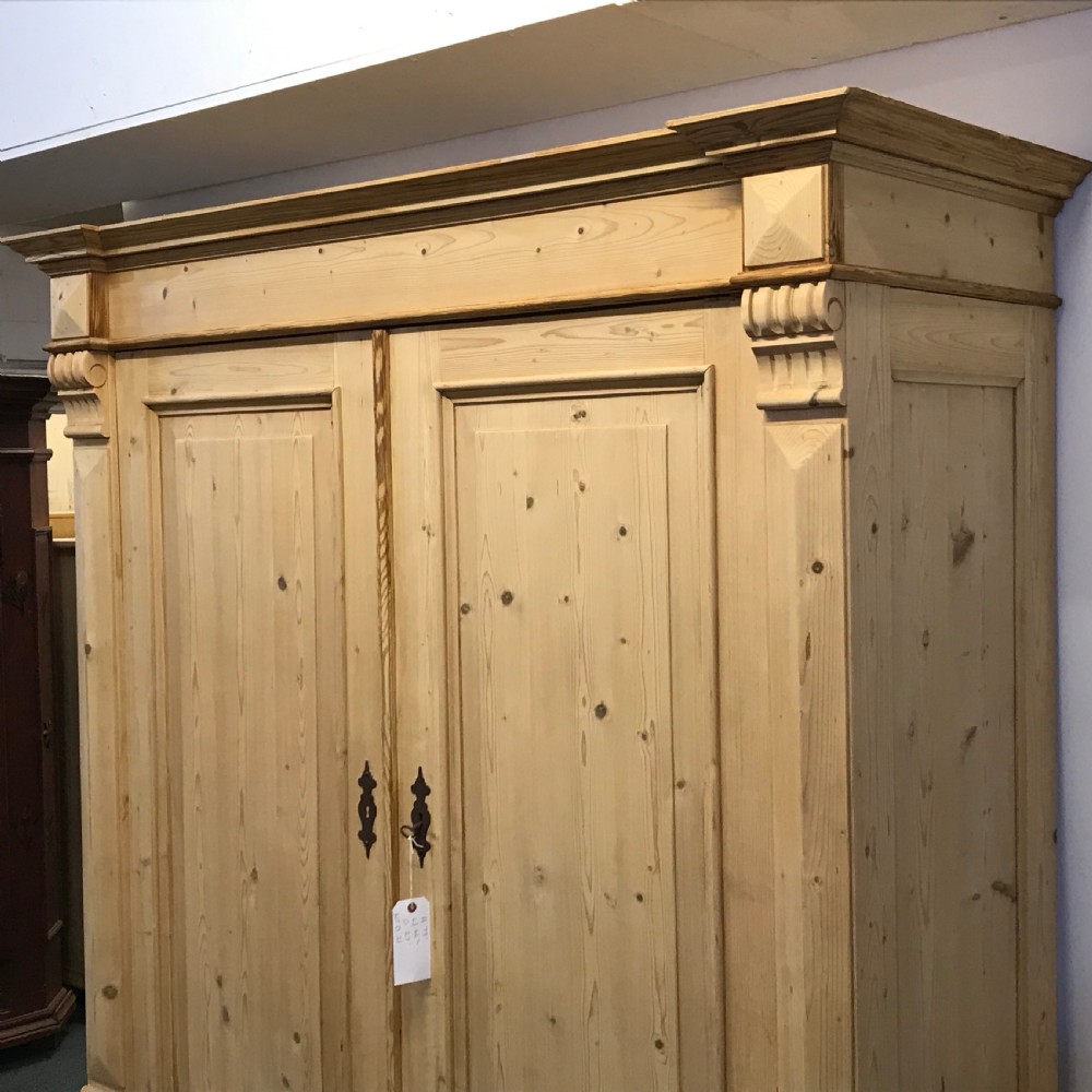 LARGE ANTIQUE PINE DOUBLE WARDROBE (DISMANTLES) View V