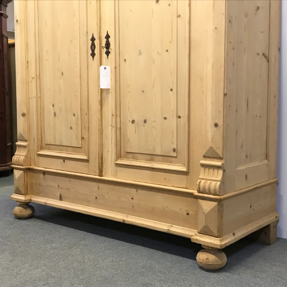 LARGE ANTIQUE PINE DOUBLE WARDROBE (DISMANTLES) View VI