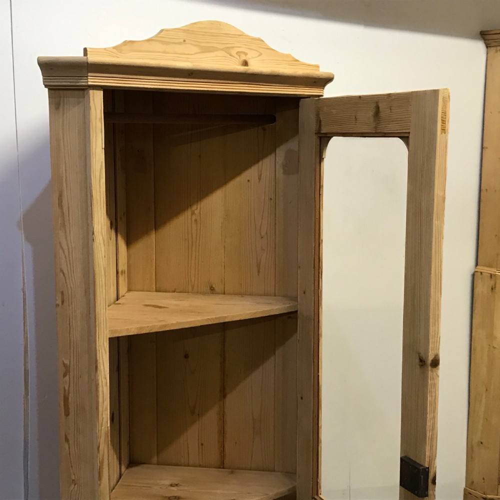 OLD PINE CORNER DISPLAY CABINET  View V