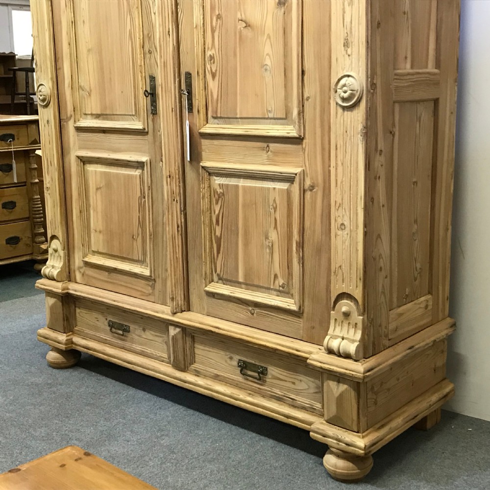 LARGE DECORATIVE ANTIQUE PINE CUPBOARD (DISMANTLES) View VII