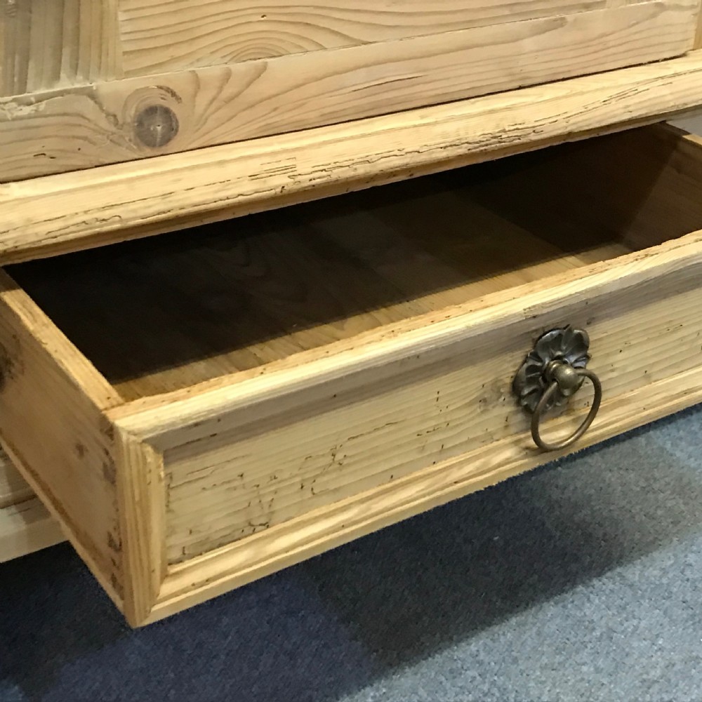 A VERY GRAND OLD PINE GERMAN WARDROBE (DISMANTLES) View VI