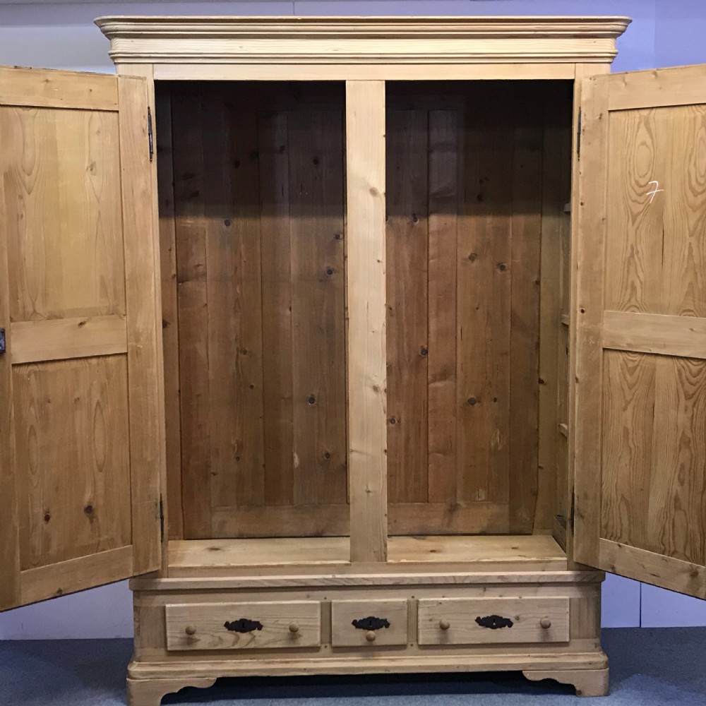 LARGE FRENCH ANTIQUE PINE WARDROBE (DISMANTLES) View II