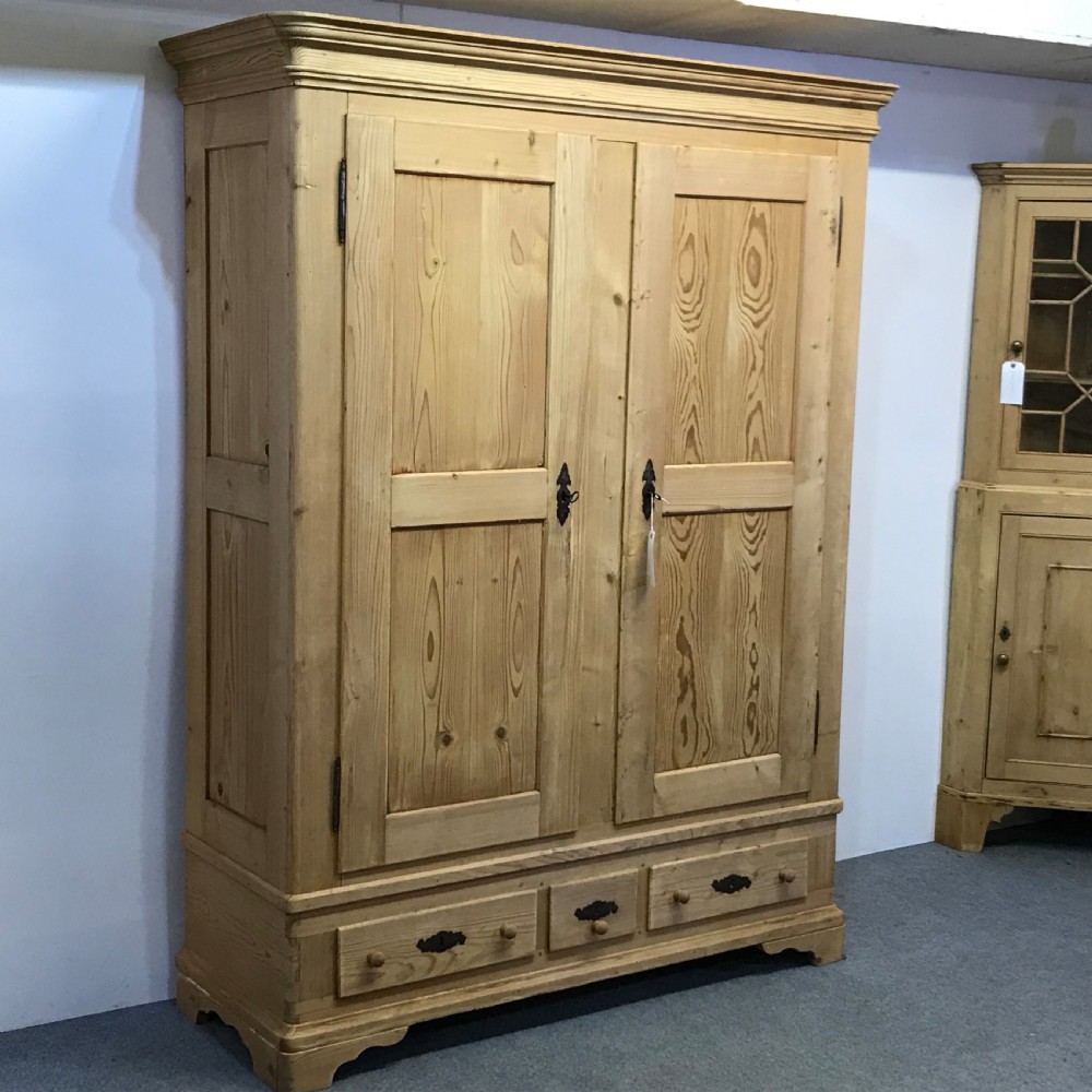 LARGE FRENCH ANTIQUE PINE WARDROBE (DISMANTLES) View IV