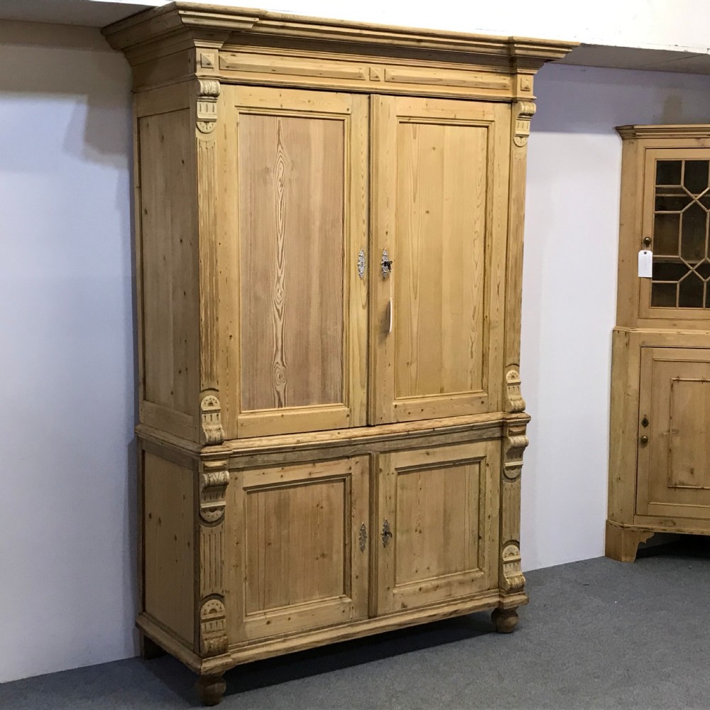 VERY LARGE 19TH CENTURY FRENCH HOUSEKEEPERS CUPBOARD View II