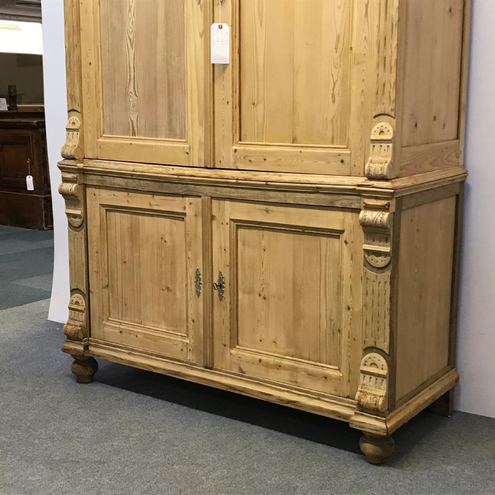 VERY LARGE 19TH CENTURY FRENCH HOUSEKEEPERS CUPBOARD View IV