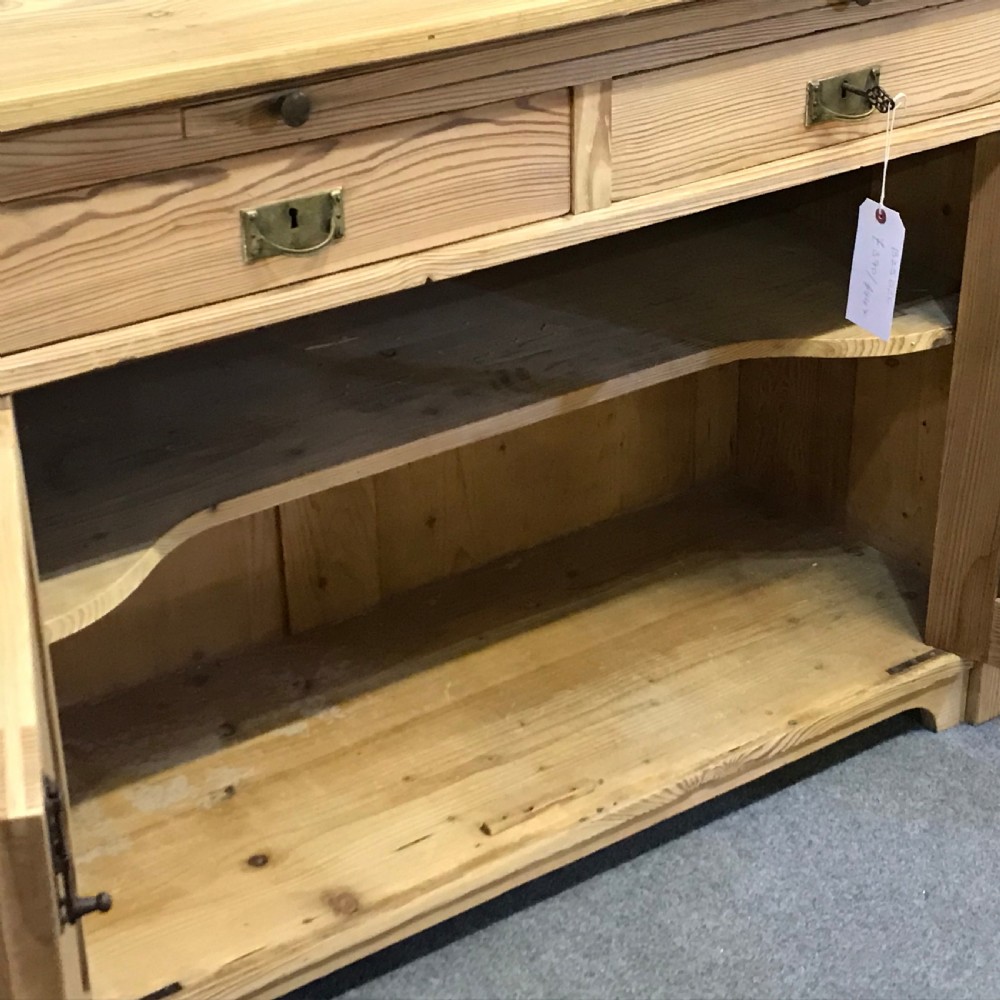OLD PINE FARMHOUSE KITCHEN DRESSER BASE View XII