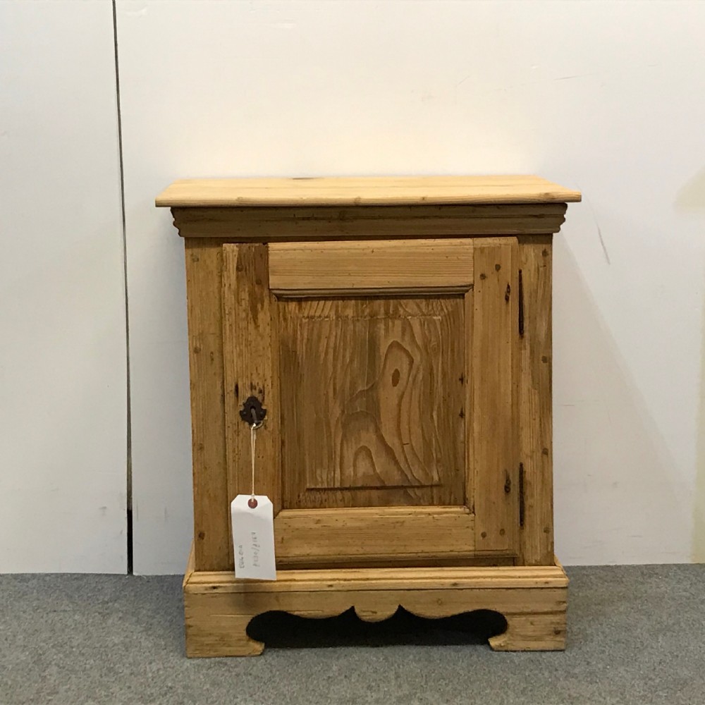 CHARMING LITTLE OLD PINE BEDSIDE CUPBOARD