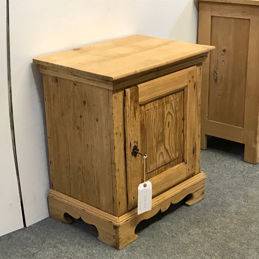 CHARMING LITTLE OLD PINE BEDSIDE CUPBOARD View II