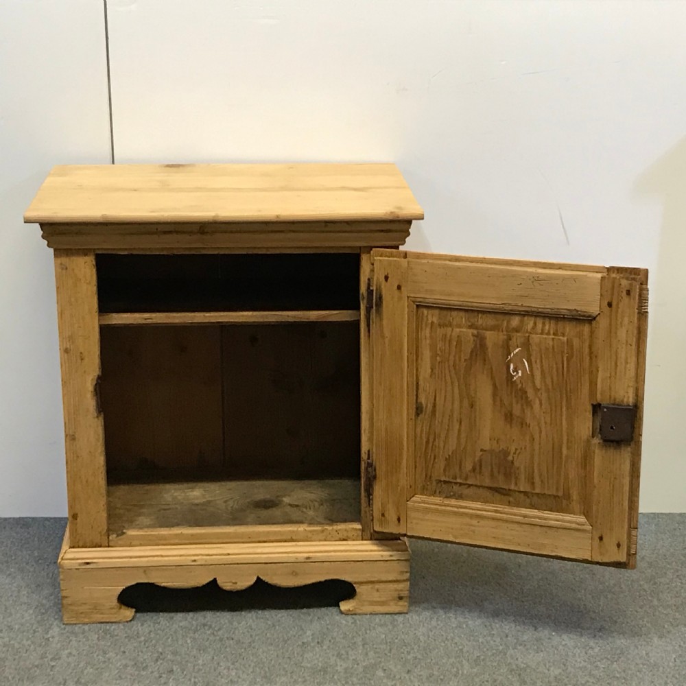 CHARMING LITTLE OLD PINE BEDSIDE CUPBOARD View IV