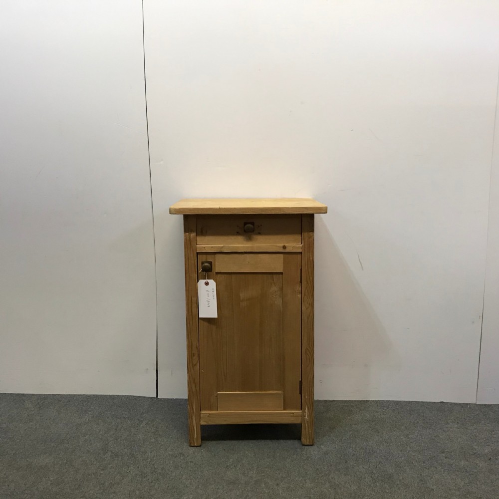 SMALL ANTIQUE PINE BEDSIDE CUPBOARD