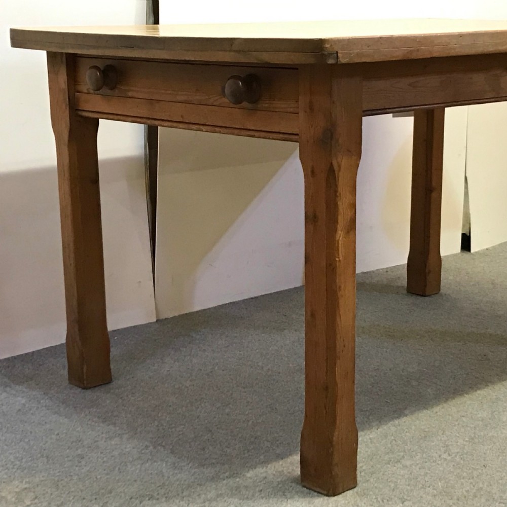 OLD RUSTIC COUNTRY KITCHEN TABLE  View IV