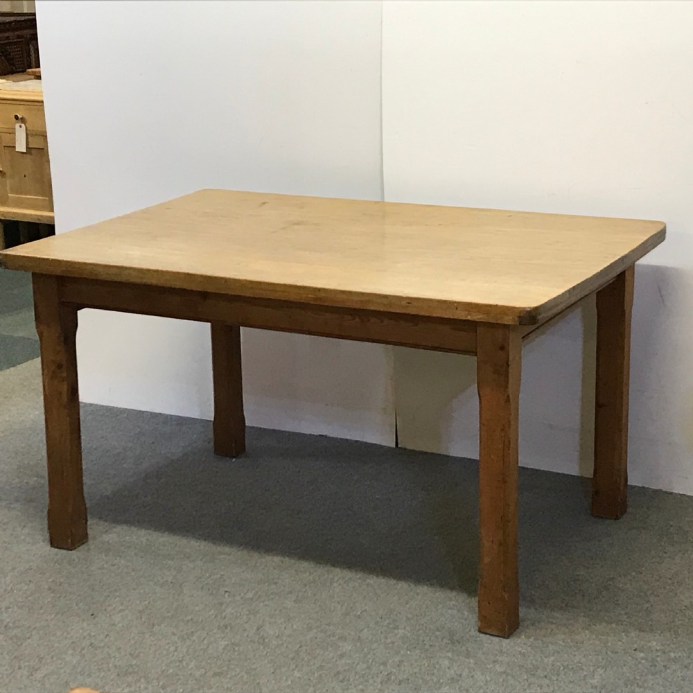 OLD RUSTIC COUNTRY KITCHEN TABLE  View VI