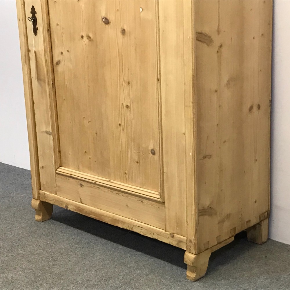 ANTIQUE PINE LINEN STORAGE CUPBOARD View V