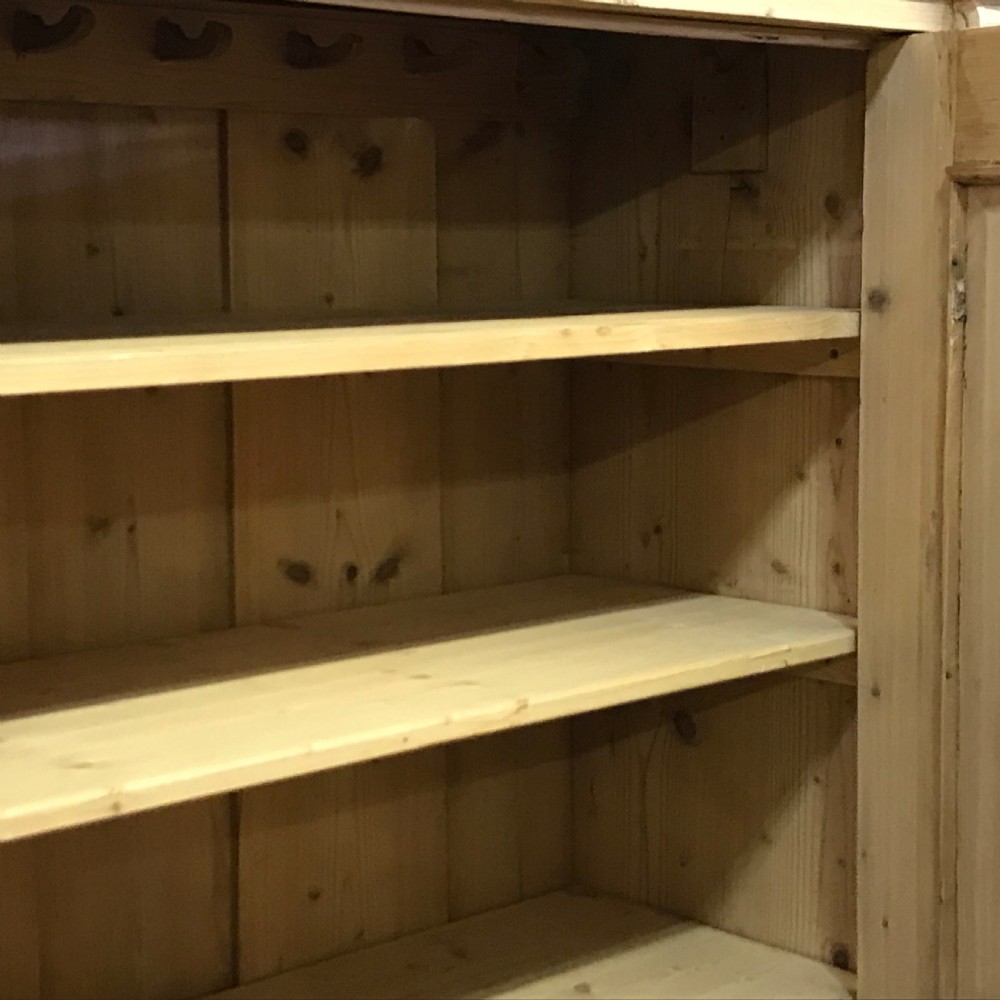 ANTIQUE PINE LINEN STORAGE CUPBOARD View VII