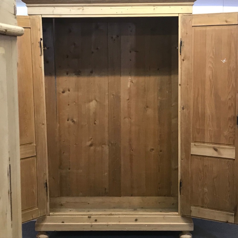 ANTIQUE PINE DOUBLE WARDROBE (DISMANTLES) View V