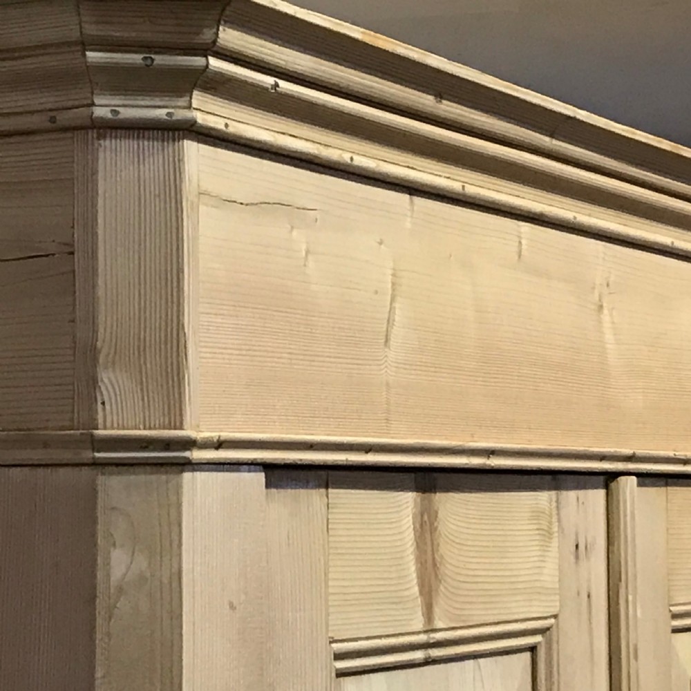 TALL ATTRACTIVE ANTIQUE PINE WARDROBE (DISMANTLES) View VII