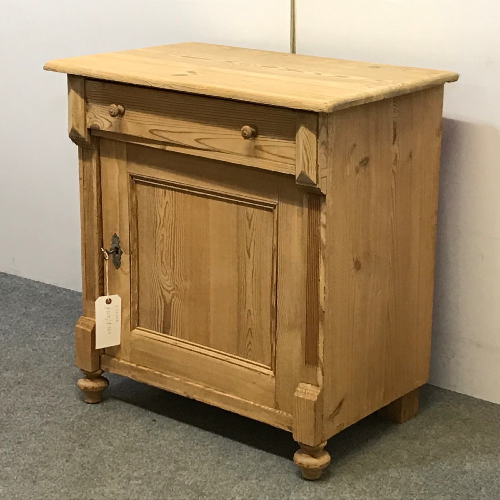 SMALL 1 DOOR ANTIQUE PINE CUPBOARD View IV