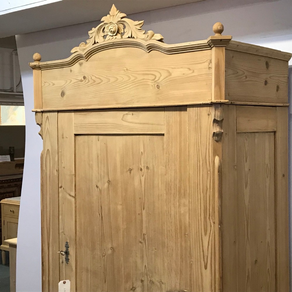 ATTRACTIVE SINGLE DOOR PINE ARMOIRE C.1910 (DISMANTLES) View III