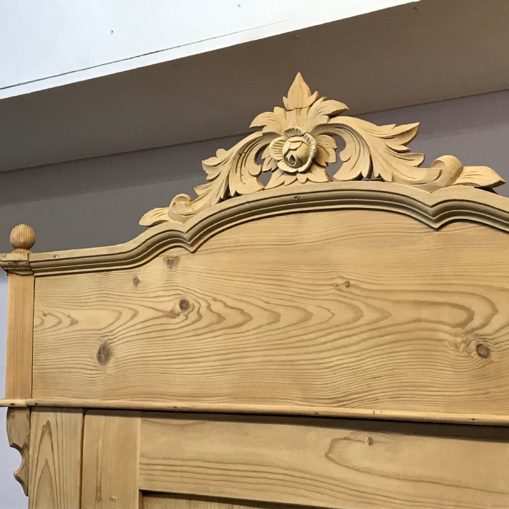 ATTRACTIVE SINGLE DOOR PINE ARMOIRE C.1910 (DISMANTLES) View V