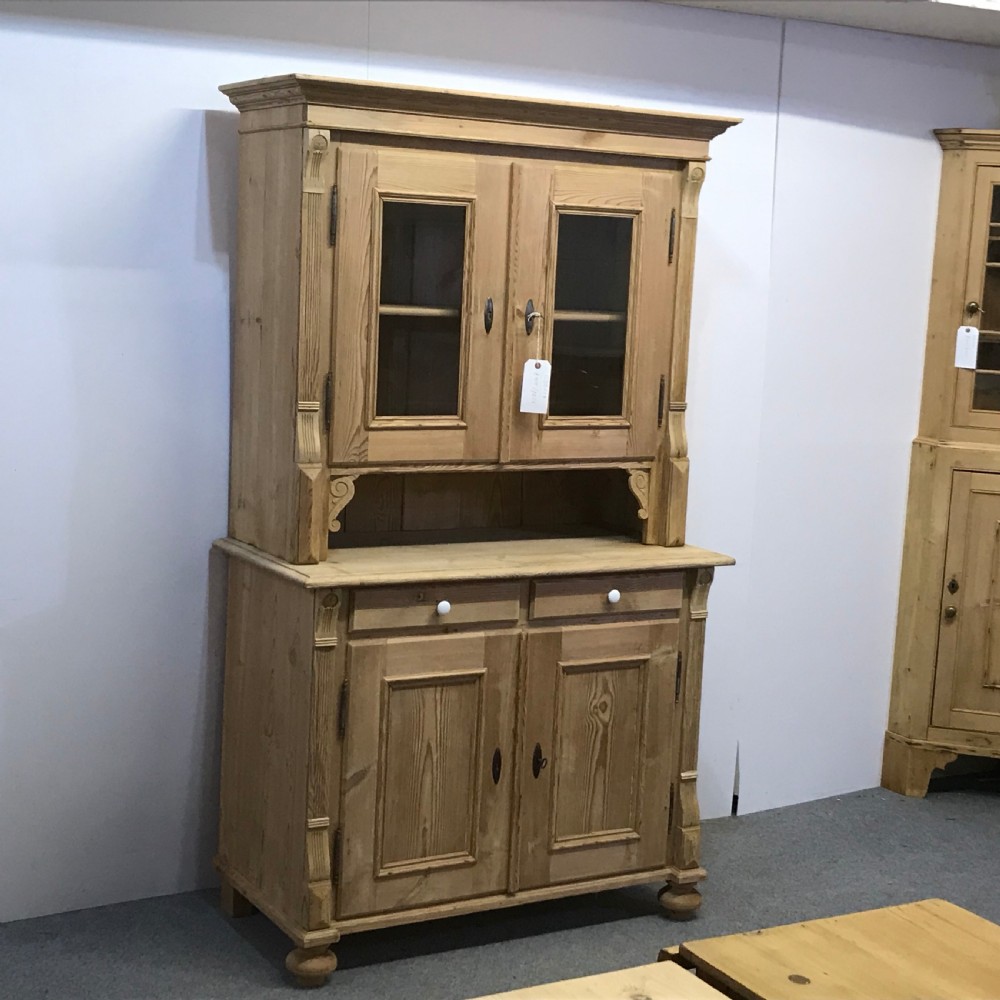 ANTIQUE COUNTRY PINE DRESSER View II